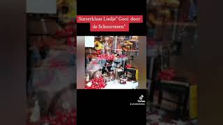 Sinterklaas Liedjequot Gooi door de Schoorsteenquot [upl. by Joby940]