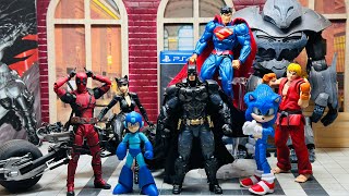 Batman Arkham Knight by Revoltech SIZE COMPARISON [upl. by Phaedra129]