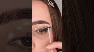 Eye makeup Using buds✨🥰youtubeshorts eyemakeup eye eyelieyesshortsfeed shorts hack trending [upl. by Irret]