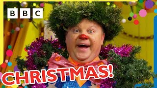 Mr Tumbles Christmas Compilation 🎅🎄  Mr Tumble and Friends [upl. by Yahc576]