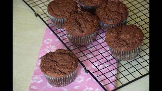 muffin al cioccolato ricetta  Chocolate muffins recipe [upl. by Natassia]