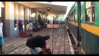 MADAGASCAR  Train MANAKARAFIANARANTSOA [upl. by Aneeuq148]