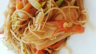 Spaghetti di Riso in SeafoodsVegetables Condiment Sauce Recipe shorts [upl. by Ahterahs]