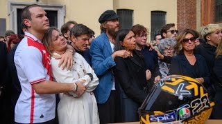 Funerali Luca Salvadori migliaia di persone alla Basilica di Santa Maria delle Grazie a Milano [upl. by Enilec]