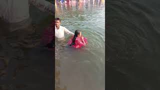 Ghuti bhara dhoti bhinije 🙏🙏 chhathpuja🙏🙏biggestfestival biharchhathpujashortvideo viralshort🙏🙏 [upl. by Ainsworth]