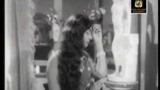 BSaroja Devi in Kadhal Siraghai  Palum Pazhamum [upl. by Persse320]