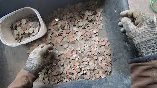 Sorting the big coins out of my pile of coins before the ice storm [upl. by Yram]