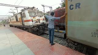 Train Coupling of Jansadharan Express From Muzaffarpur to Howrah Jn [upl. by Roberto]