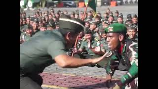 VIRAL‼️Pangdam XII Mayjend TNI Iwan Setiawan Aksi Bareng Prajurit [upl. by Quin]