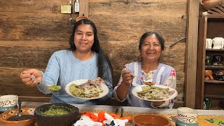 Tasajo Encebollado con Nopales y mi Salsa Preferida Un festín muy Mexicano [upl. by Iz]