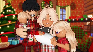 🎄Lilys First Christmas🎅 Berry Avenue Family Roleplay👪 [upl. by Hsekar]