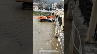 Process Of An Excavator Passing Under A Bridge [upl. by Shara]