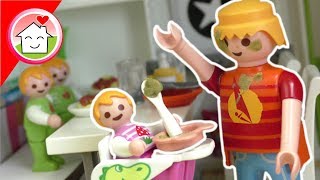 Playmobil Film deutsch  Babyalltag mit Mia  Familie Hauser Spielzeug Kinderfilm [upl. by Sirtemed]