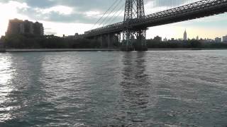 New York Eine abendliche Bootsfahrt rund um Manhattan An evening boat ride around Manhattan [upl. by Iorgo419]