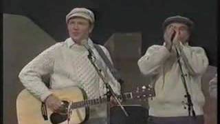 Clancy Brothers and Tommy Makem Shoals of Herring Late Late [upl. by Arliene498]