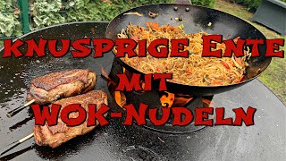 Ente mit gebratenen Nudeln  Schnell gemacht und lecker wie vom AsiaImbiss [upl. by Yrocal]