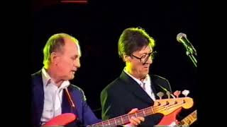 Hank Marvin and Jet Harris  Played together for the first time in about 36 years [upl. by Bell471]