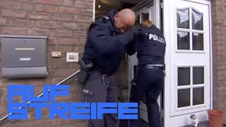 Spray auf die Polizisten Was hat ein gebrauchtes Kondom damit zutun  Auf Streife  SAT1 TV [upl. by Yesima]