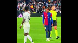 فينسيوس ويامال من مباراة الكلاسيكو 🤍 vinijr yamal realmadrid fcbarcelona elclasico فينسيوس [upl. by Phaidra]