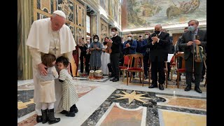 Il Papa riceve la Fondazione quotCasa dello Spiritoquot siete semi di speranza [upl. by Rramo]