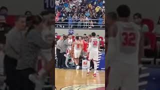 Nards Pinto binuhat ni Scottie Thompson [upl. by Aurore]