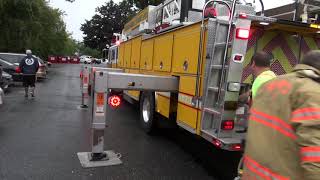 Ladder truck arriving to report of apartment building fire [upl. by Johan]