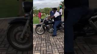 Joseph Kabila dans moto moto de DJ Arafat [upl. by Lowney]