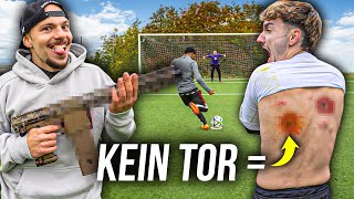 TRIFF oder PAINTBALL SCHMERZ FUßBALL CHALLENGE [upl. by Nereen10]