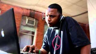 DJ Rashad vs Julio Bashmore  Battle For Middle You Juke Remix [upl. by Ennairol]