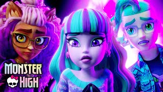 Twyla Manipulates Dreams Using Her Powers w Clawdeen Deuce amp Draculaura  Monster High [upl. by Ardnued585]