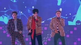 SHINee  Replay SWC5 [upl. by Assirrec130]