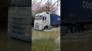 Vehicles Driving Through Flood Water Bottesford [upl. by Azial701]