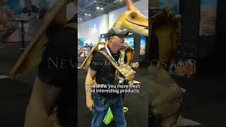 iaapa dinosaur pterosaur cosplay toyIf you want a simulated pterosaur in a backpack contact me [upl. by Eelloh116]