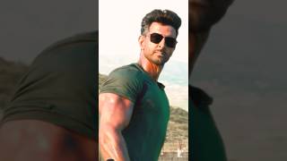 Hrithik Roshan  Entry Scene  War  Tiger Shroff YRFShorts shorts tiger trending [upl. by Ahgiel238]