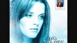 Celtic Woman Méav Ní Mhaolchatha  Suantraí [upl. by Joappa]