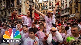 Pamplonas San Fermin Fiesta Returns With A Bang After Covid Cancellation [upl. by Oidgime727]