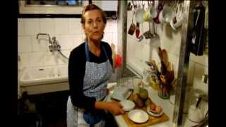 La recette facile et simple du clafoutis aux poires de Tatie Cathy [upl. by Enelehs942]