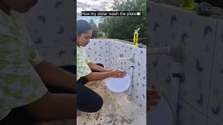 How my sister wash the plate 🍽 😱TomampJerry 😩DiyaIshwarya shorts viralvideo [upl. by Merdith]