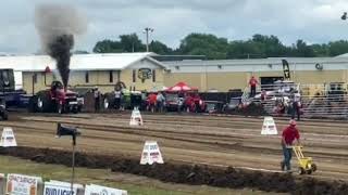 Tomah tractor pull today Diggin hard Ouch Broken input shaft hit 10081 RPMs [upl. by Porcia]