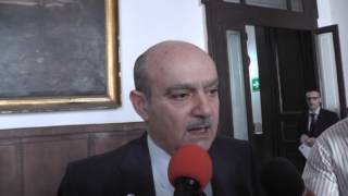 Napoli  Il Prefetto firma protocollo contro camorra e corruzione nella PA 270613 [upl. by Courtney]