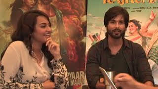 Shahid Kapoor amp Sonakshi Sinhas first impression on each other  RRajkumar [upl. by Donica698]