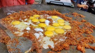 Roadside Bhurji Pav for Rs 30  Cheapest Scrambled Eggs  Indian Street Food [upl. by Einhpad]