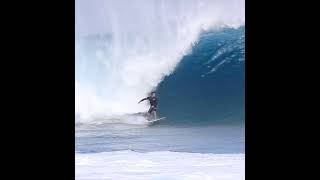 Surfing Pipeline Hawaii surf waves hawaii surfing northshore beach bigwaves wsl surfers [upl. by Wedurn]