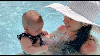 BEBE NADA POR PRIMERA VEZ EN UNA PISCINA 💦👶🏻  3 MESES [upl. by Acinahs639]