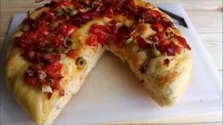 FOCACCIA CONTORTA CON POMODORO OLIVE E SPECK [upl. by Ertnom]