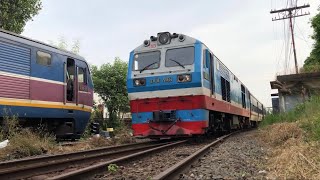 D19E915 kéo tàu SE1 vào Ga Dĩ An 752 14124 [upl. by Craddock444]