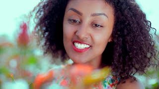 Abel Teklemariam  Enchi  እንቺ  New Ethiopian Music 2017 Official Video [upl. by Ordnaxela]