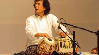 Ustad Zakir Hussain playing a mesmerising Peshkar [upl. by Ettenyar737]