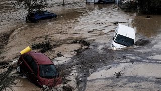 Fenómeno meteorológico faz um morto e deixa rasto de destruição em Espanha [upl. by Bishop]