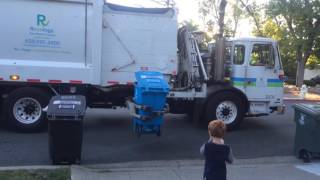 Garbage Truck Side Loader 2 [upl. by Falda]